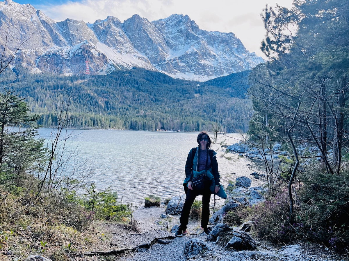 From Munich by Tesla: Eibsee & Zugspitze Day Tour