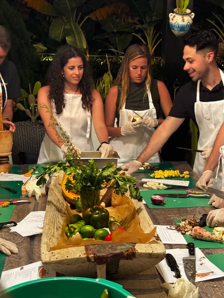 Darasa la Mapishi la Dominika lenye Simulizi