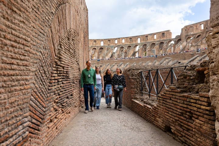 Колизеум с изживяване на арената