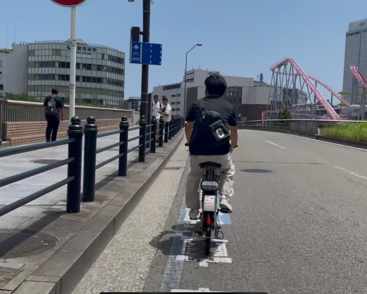 Minato Mirai Cycling Tour, Local Ramen, and Hot Spring