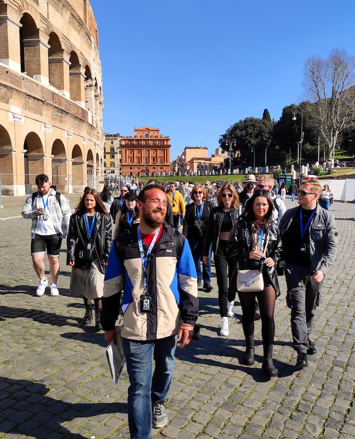 Visita el subterráneo del Coliseo con Agos