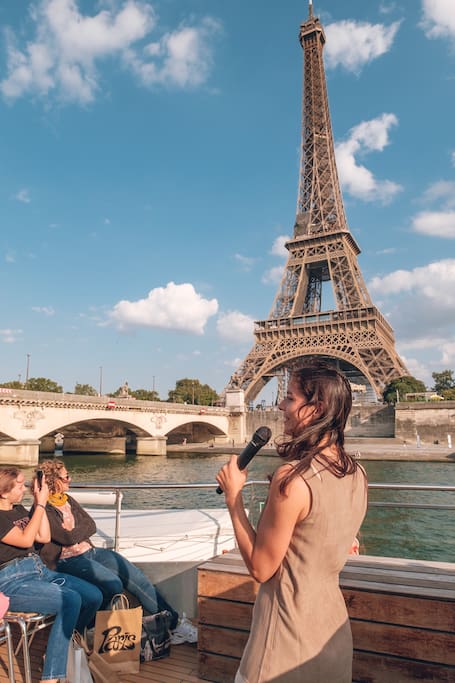 Seine Cruise from Eiffel Tower with treat & drink