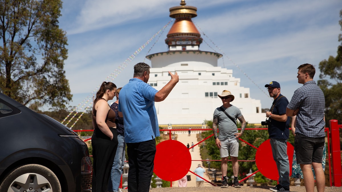 Discover Bendigo Guided Tour with Great Stupa