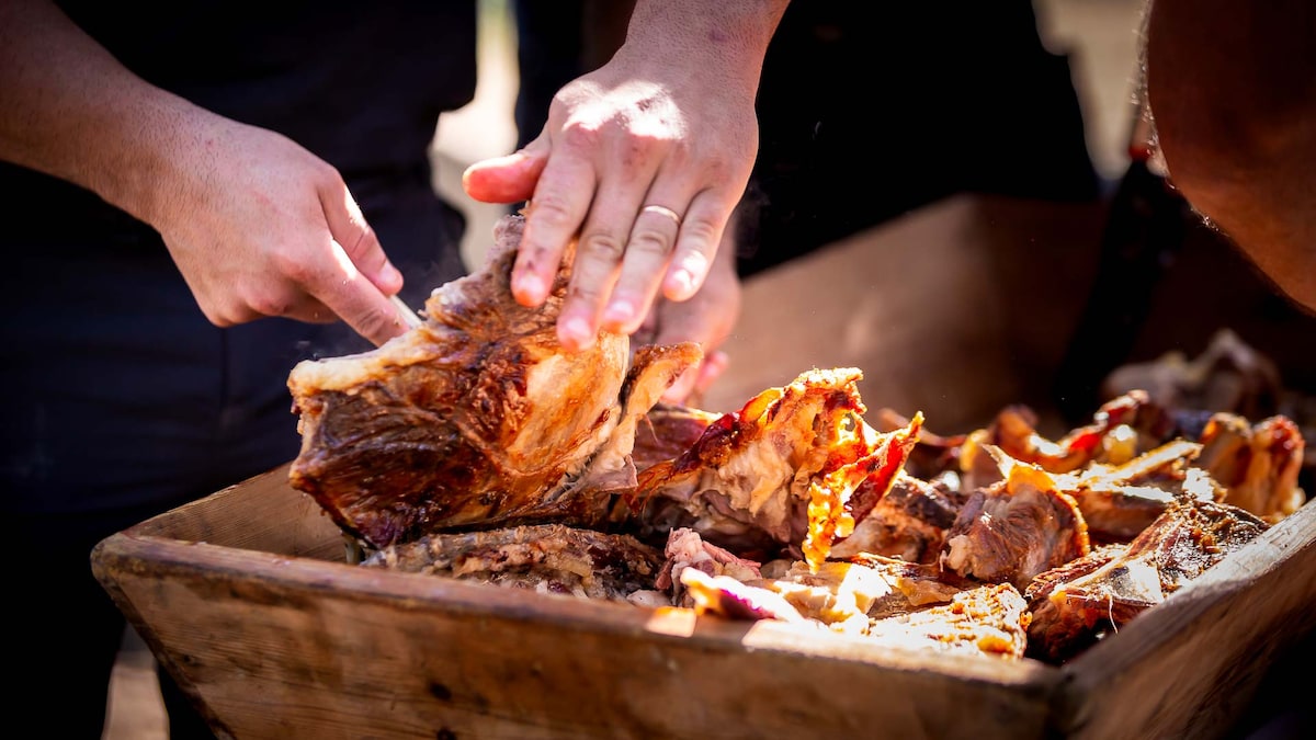 Day with a shepherd and lunch in a farm in Arzana