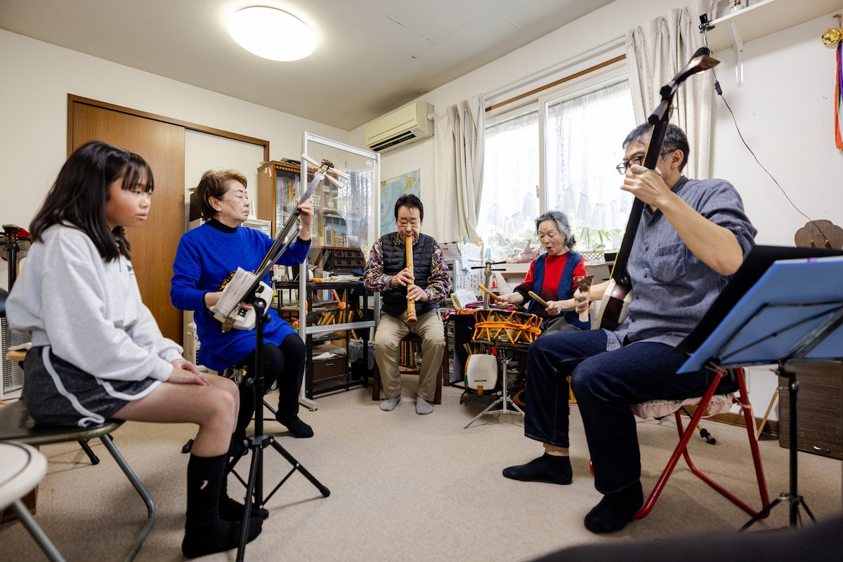 Experience shamisen, Japanese drum, and shakuhachi | Play Japanese sounds