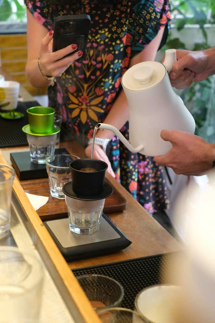 Приготвяне на кафе с майстор: виетнамско кафе от едно място