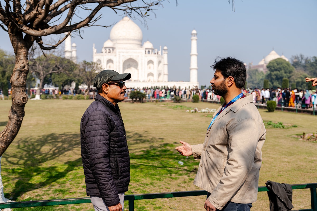 Admire the Taj Mahal with a historian