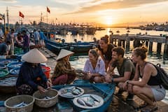 Rutas matutinas por los caminos secundarios de Hoi An: mercado de pescado y artesanías