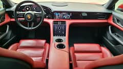 Tour por la ciudad en un Porsche Taycan 4s eléctrico privado de lujo