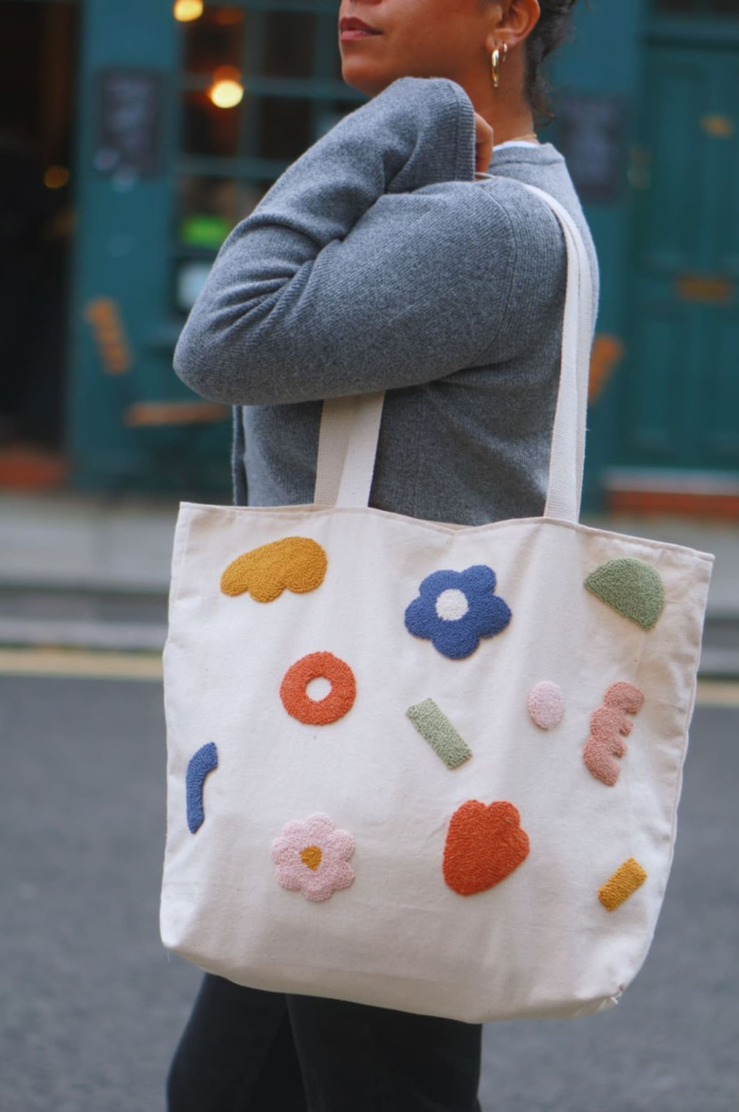 トートバッグ MessyRooftop Mini Feel Needle Punch Tote Make your own Punch Needle Tote Bag at a Cosy Cafe · ☆5.0