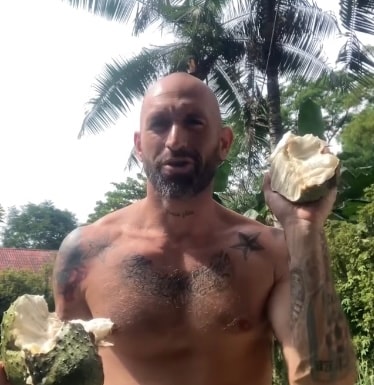 Forage through a thriving, tropical food forest