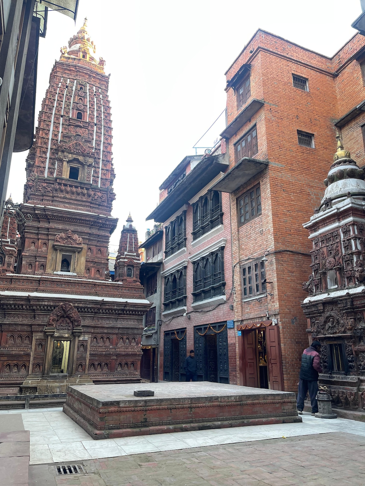 Secrets Of Old Patan City - with a  local