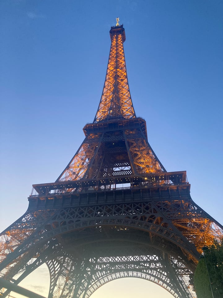 Zbulo sekretet e hekurit të Kullës Eiffel