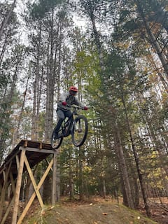 科罗拉多斯普林斯山地骑行