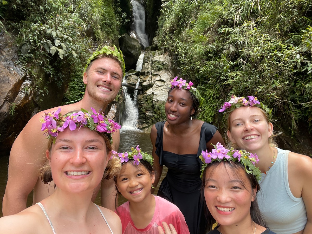 trekking sapa Ta Van with local guide lala