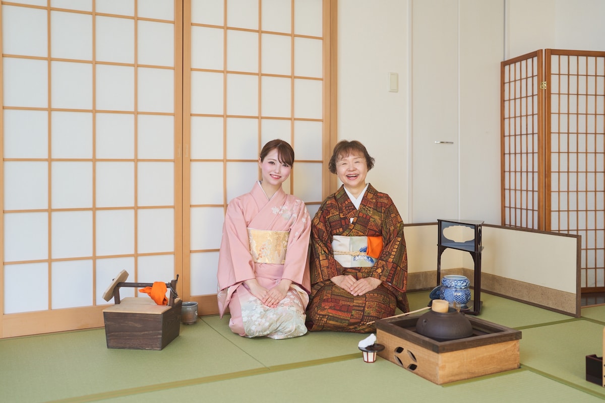 Beginners Welcome | Japanese Tea Ceremony with a Tea Master