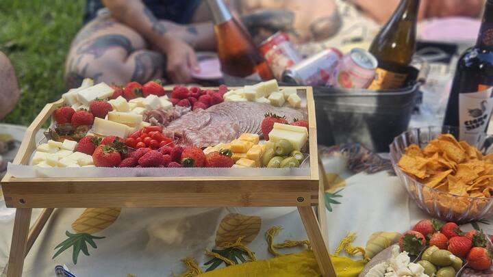 Prepara tu propio picnic de queso y vino