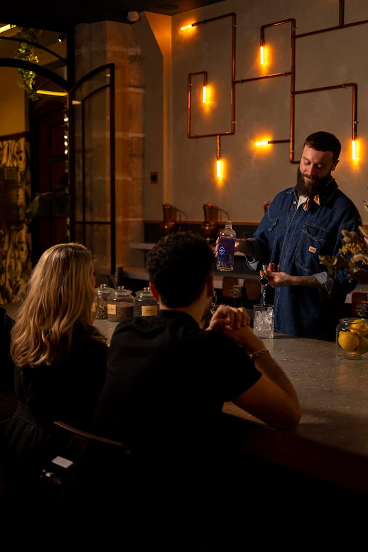 Kutembelea kiwanda cha kutengeneza pombe cha Paris na kuonja