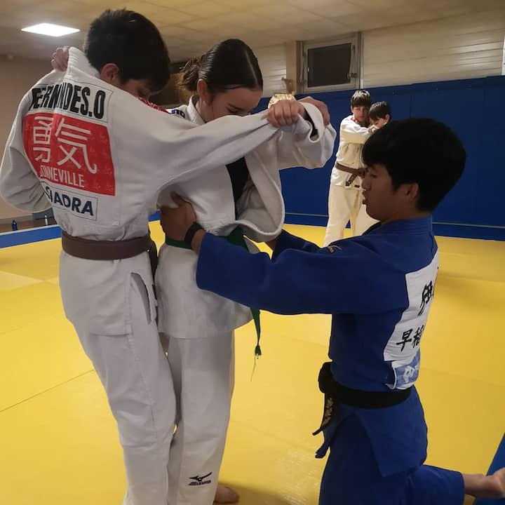 Jifunze kujilinda kupitia kufanya mazoezi ya Judo