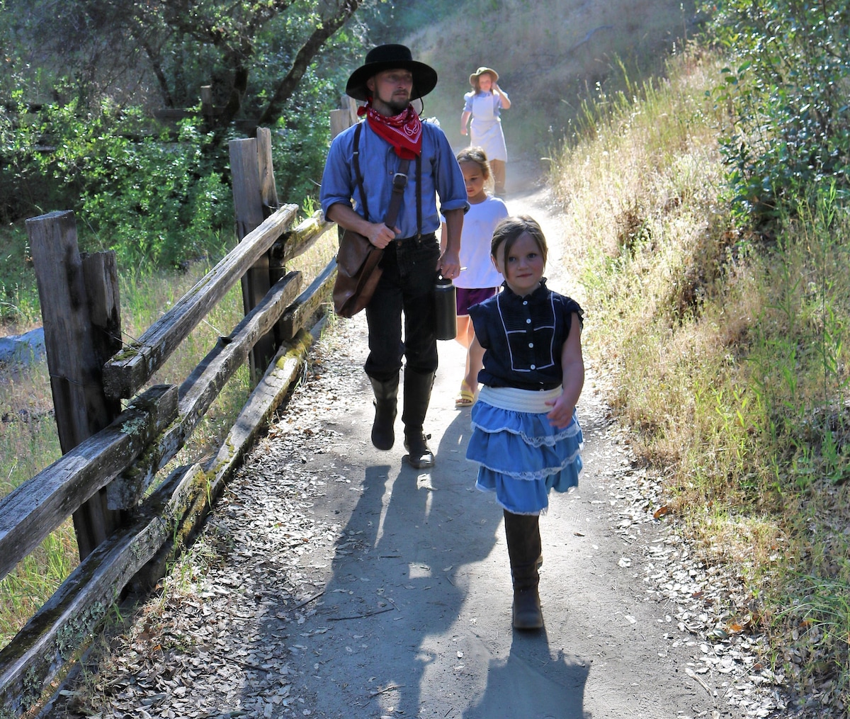 Gold Rush History Tour and Gold Panning Lesson