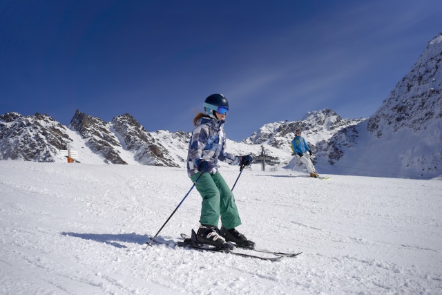 Walk the Silver Forest Course and Cross-Country Skiing Basics with a Pro