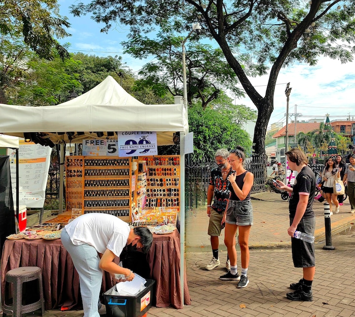 Manila: Explore the Old & New city by feet