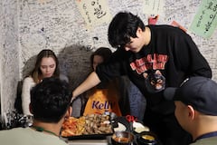Partido de hockey sobre hielo en vivo en Seúl con Kbbq previo al juego