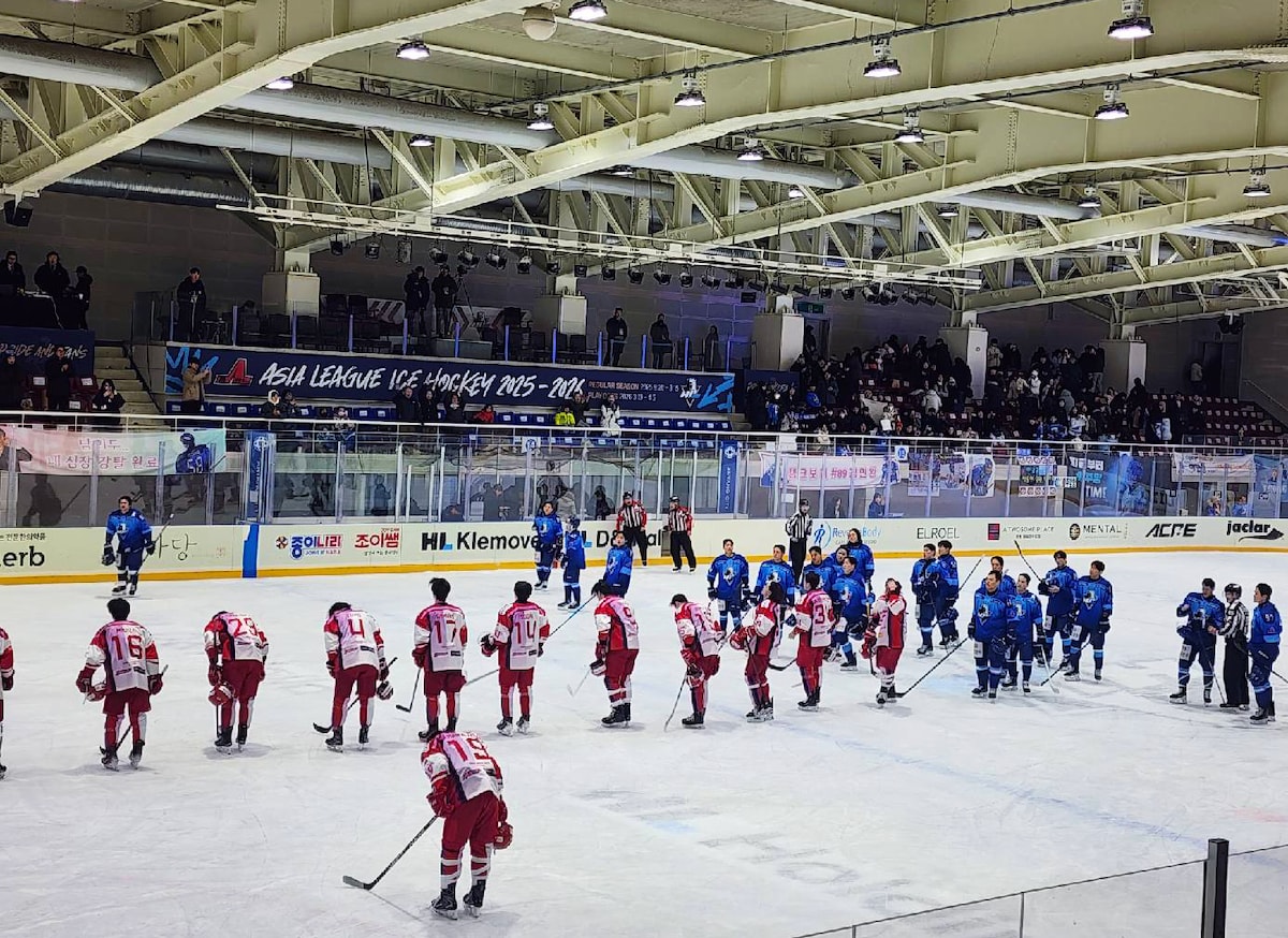 Live Ice Hockey Match In Seoul With Pre-Game Kbbq
