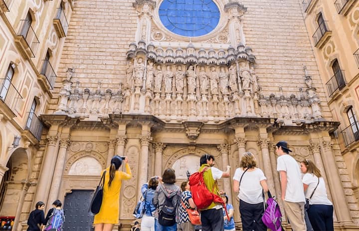 Открийте свещената планина и манастира Монсерат