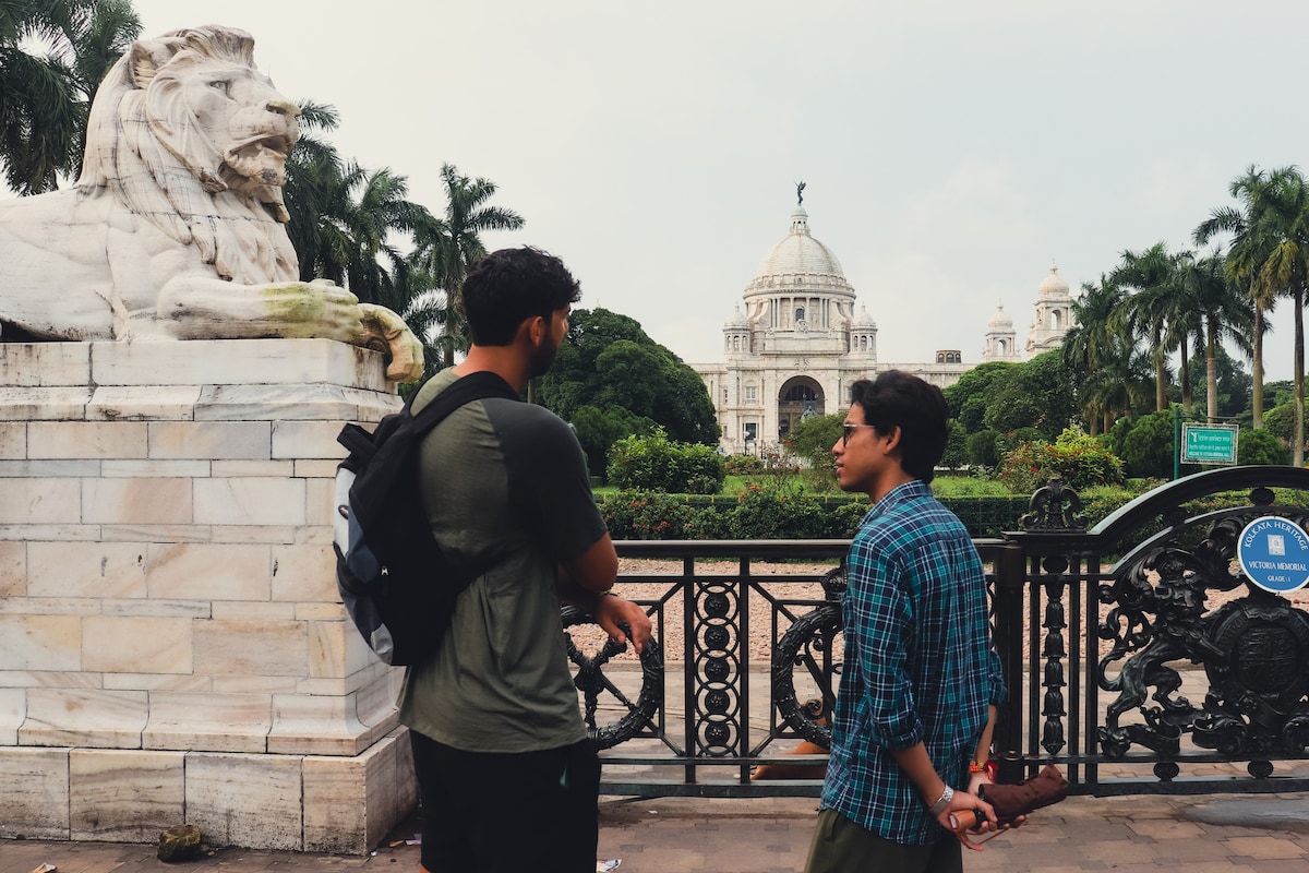 Kolkata Sunrise Tour with Special Breakfast