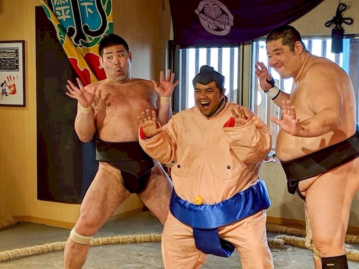 Семейна работилница по сумо и шоу с борба на живо в Токио