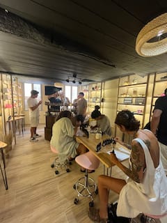 Grasse: natural perfume creation workshop