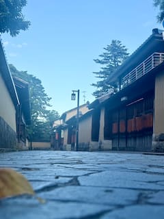 Paseo histórico por Kanazawa en la tranquilidad de la mañana: santuario Oyama y pueblo samurái