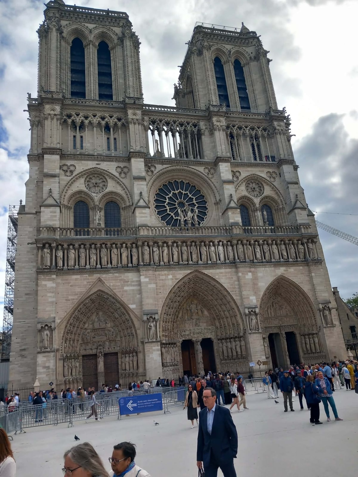 Descubre las historias de Notre Dame por dentro y por fuera