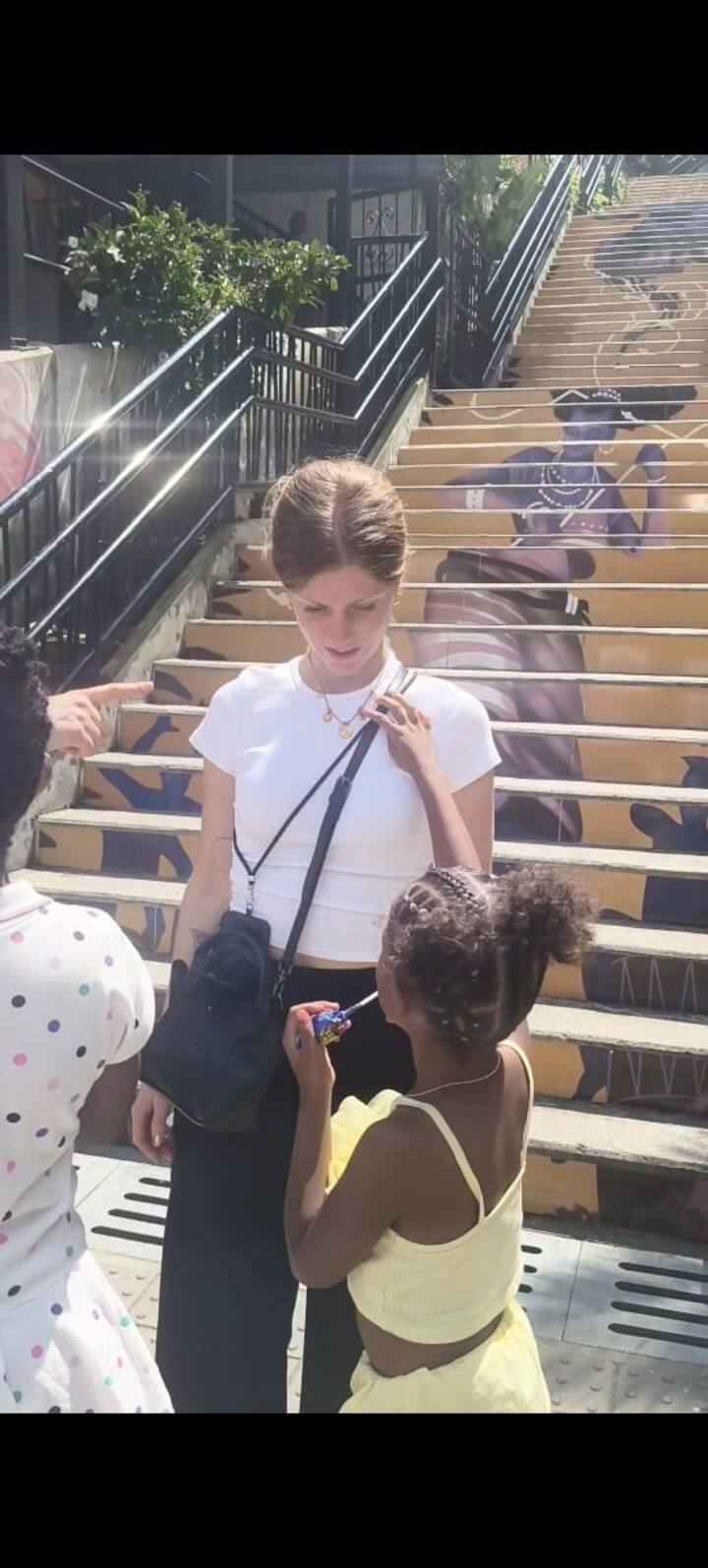 Графити обиколка в Комуна 13, храна/напитки и телефер