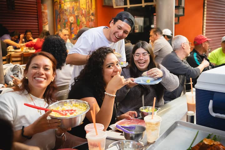 Обиколка на пазара „Койоакан“ в Мексико Сити