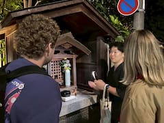 祗园艺伎区和手持清酒漫步之旅