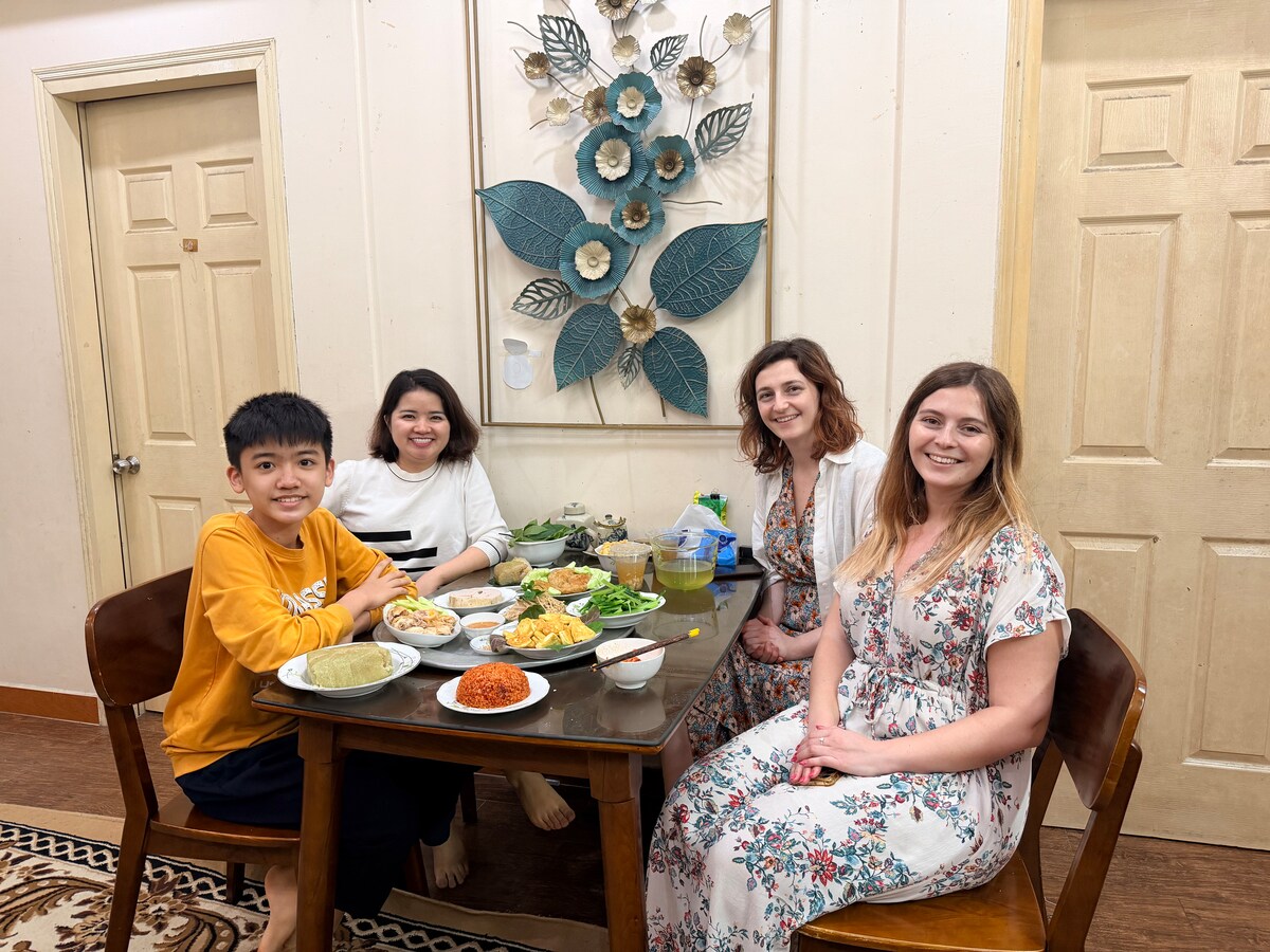 Experience Vietnamese Family Cooking and Culture