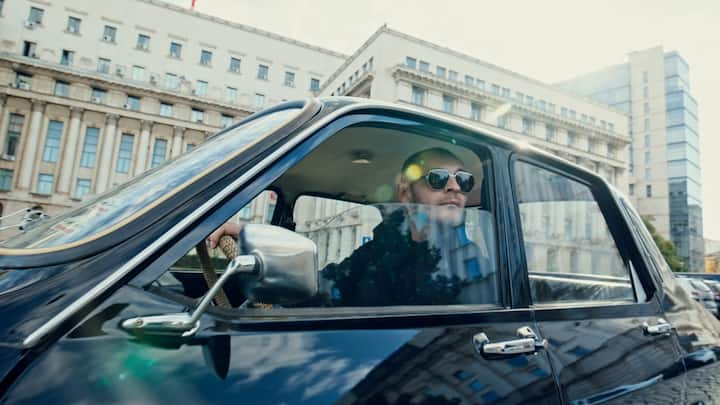 გაიცანით ქალაქი რუმინული კლასიკური ავტომობილით