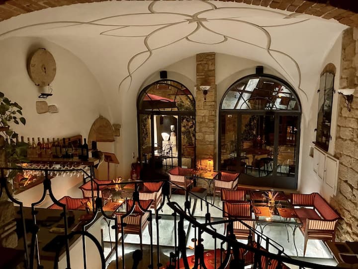 ვოლტერას ათასწლიანი ისტორია