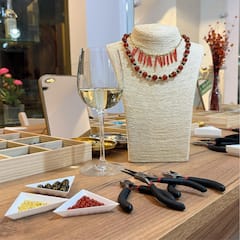 Taller de joyas con vino ilimitado