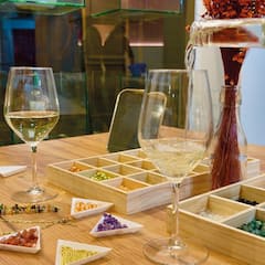 Taller de joyas con vino ilimitado