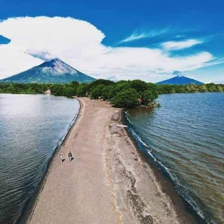 स्थानिक होस्टसोबत ओमेटेपेची खाजगी टूर