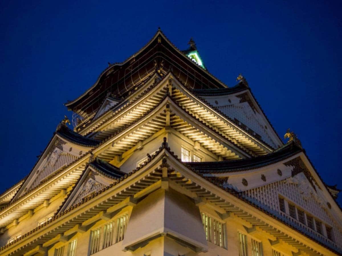 Osaka Castle photography after dark