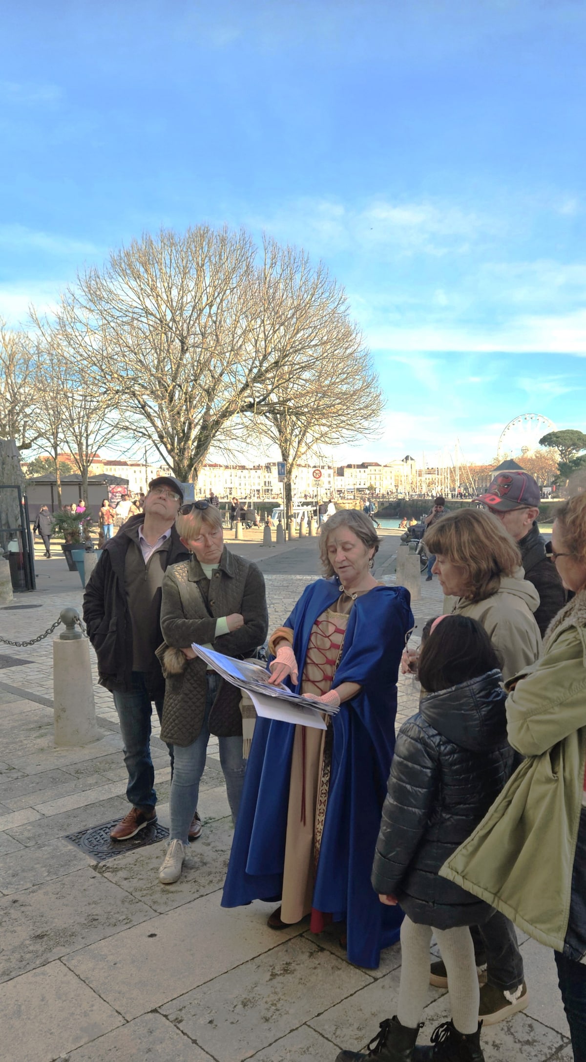 Costumed tour of La Rochelle during the Crusades