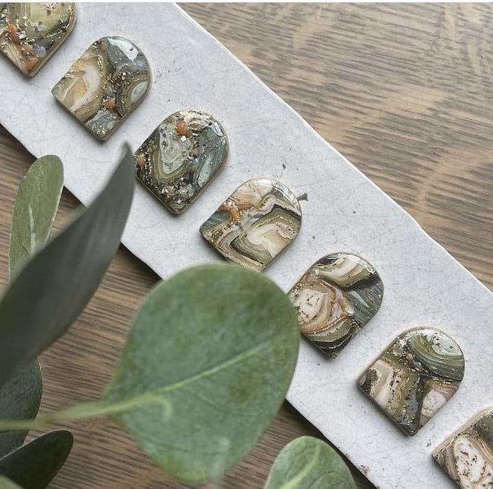 Работилница за обеци от полимерна глина в Галата