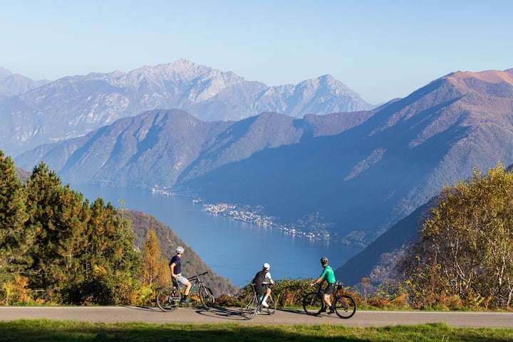 Обиколка на езерото Комо с велосипед: водопад и вили