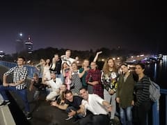 Pagdaan sa mga Bar sa Belgrade kasama ng Lokal