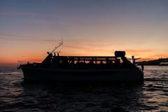 Croisière DJ au coucher du soleil à Lisbonne avec pizza et boissons