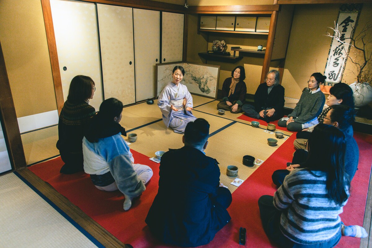 Experience the tea ceremony in a traditional Kyoto townhouse